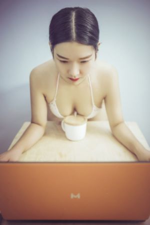 尿道里塞了东西怎么取出来_DVD在线播放