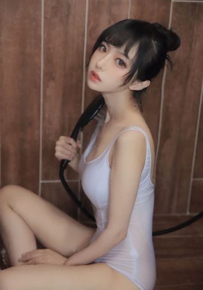 亚洲综合av一区二区_高清电影免费在线